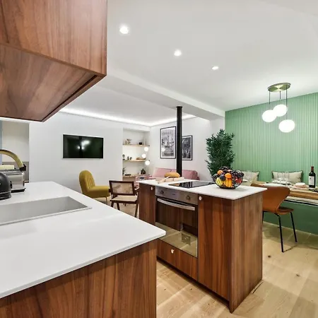 506 Cadet - Superb In Appartement *