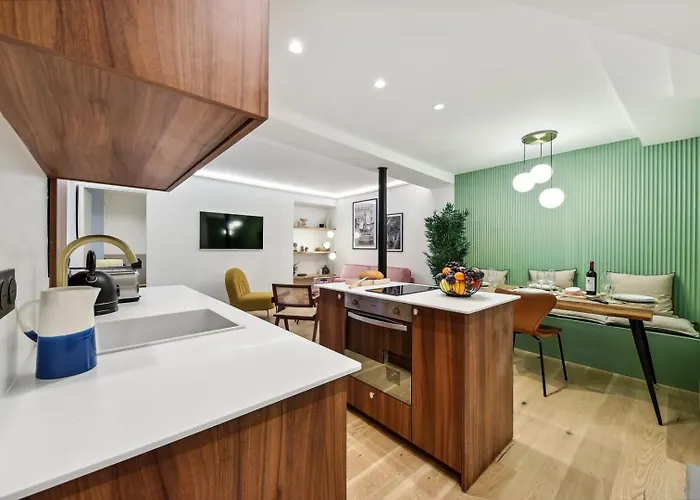 506 Cadet - Superb In شقة *