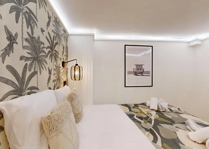 506 Cadet - Superb In * باريس