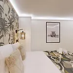 506 Cadet - Superb In * Paris
